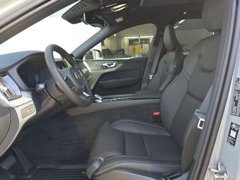 New 2026 Volvo XC60 T8 Ultra w/ Protection Package Premier AWD/4WD image 24