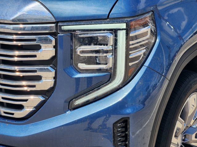 Used 2025 GMC Sierra 1500 Denali AWD/4WD image 9