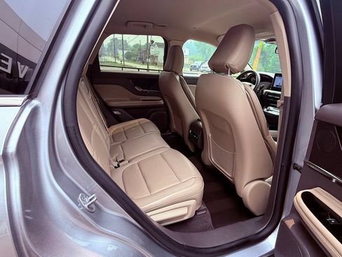 Used 2024 Lincoln Corsair Reserve w/ Rear Removable Package Tray AWD/4WD image 21
