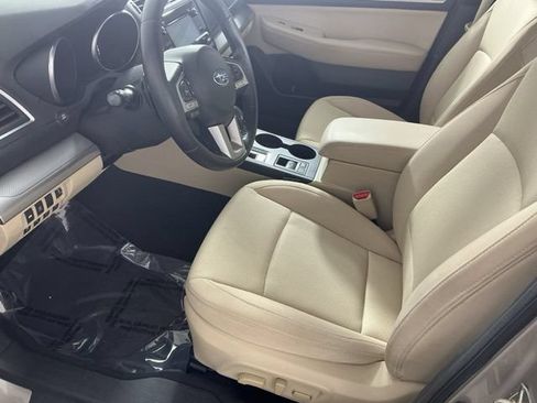 Used 2017 Subaru Legacy 2.5i Premium AWD/4WD image 8