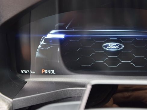 Used 2025 Ford Explorer Platinum image 8