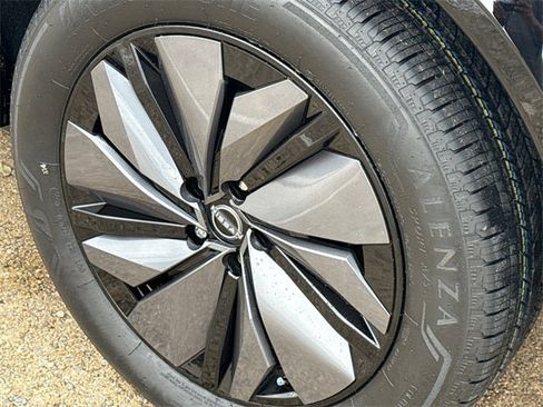 Certified 2023 Nissan Ariya AWD image 10