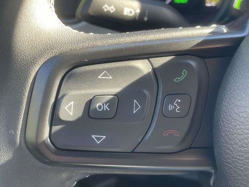 Used 2025 Jeep Wrangler Willys image 10