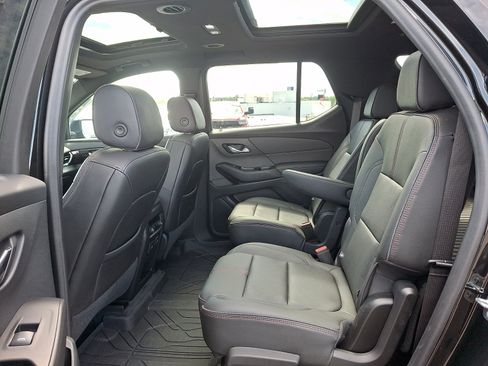 Used 2023 Chevrolet Traverse RS AWD/4WD image 10