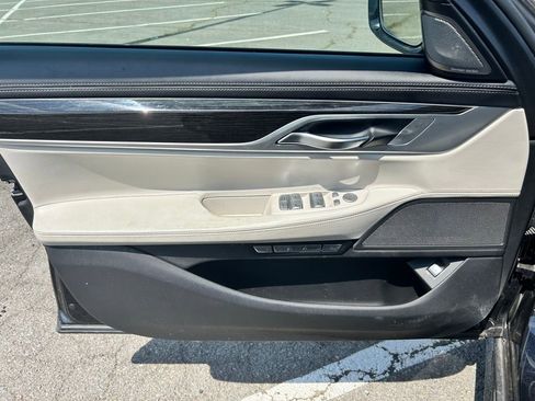 Used 2017 BMW 750i xDrive AWD/4WD image 20