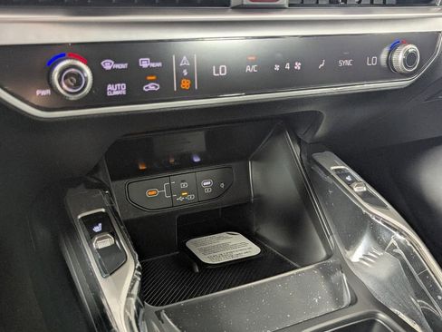 New 2026 Kia Sorento EX FWD image 19
