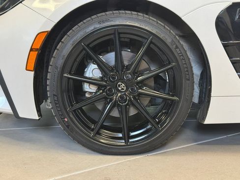 Used 2022 Toyota GR86 Premium RWD image 24