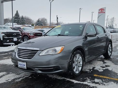 Used 2012 Chrysler 200 Touring w/ Cold Weather Group image 4