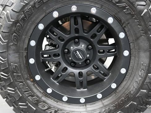 New 2025 Jeep Wrangler Sport S image 32