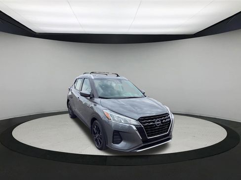 Used 2024 Nissan Kicks SV w/ Interior Electronics Package FWD image 2