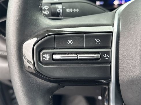 Used 2024 Chevrolet Colorado LT w/ LT Convenience Package image 22