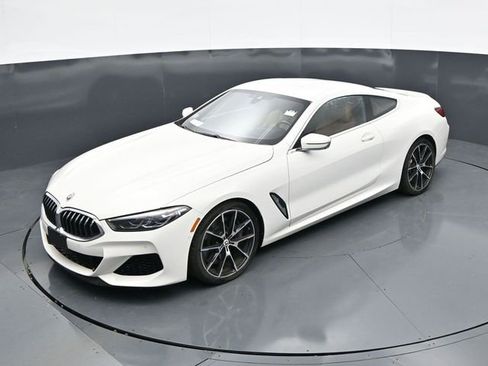 Used 2019 BMW M850i xDrive Coupe w/ Driving Assistance Package AWD/4WD image 37
