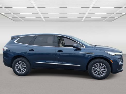 Used 2023 Buick Enclave Essence FWD image 6