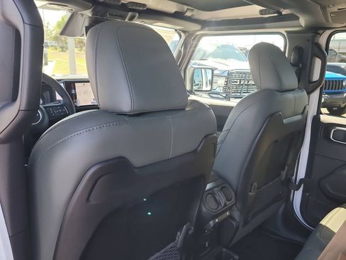 New 2026 Jeep Gladiator Mojave AWD/4WD image 12