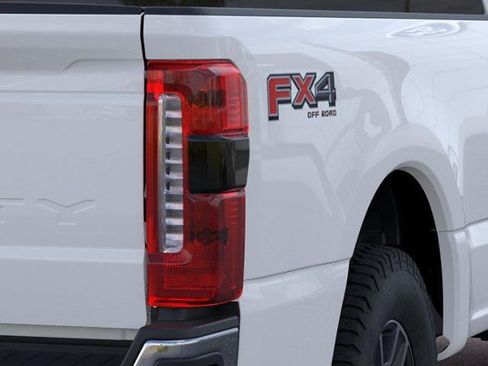New 2026 Ford F250 Lariat w/ FX4 Off-Road Package AWD/4WD image 21