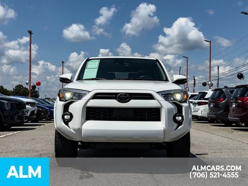 Used 2023 Toyota 4Runner SR5 Premium w/ Moonroof Package RWD image 30