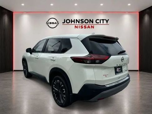 Used 2023 Nissan Rogue SV AWD/4WD image 7