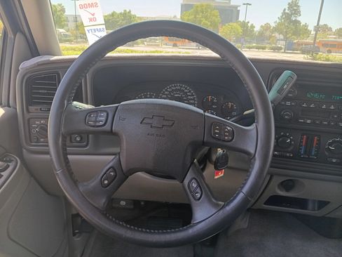 Used 2005 Chevrolet Tahoe LS w/ Cargo Package RWD image 16