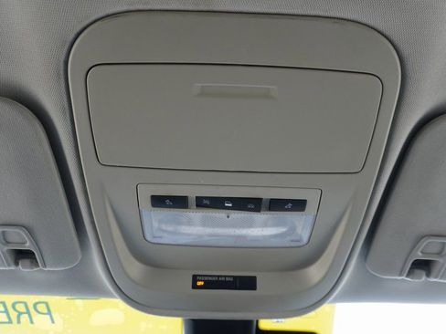 Used 2021 GMC Canyon Denali image 18