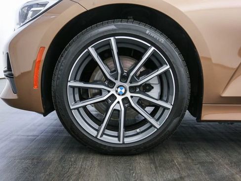 Used 2019 BMW 330i xDrive Sedan w/ Premium Package AWD/4WD image 45