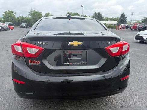 Used 2018 Chevrolet Cruze LT w/ Convenience Package FWD image 6