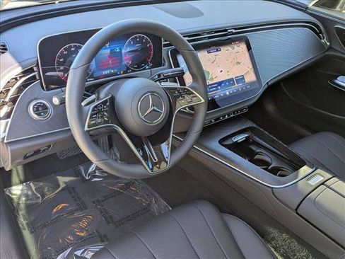 Certified 2025 Mercedes-Benz E 350 4MATIC Sedan image 10