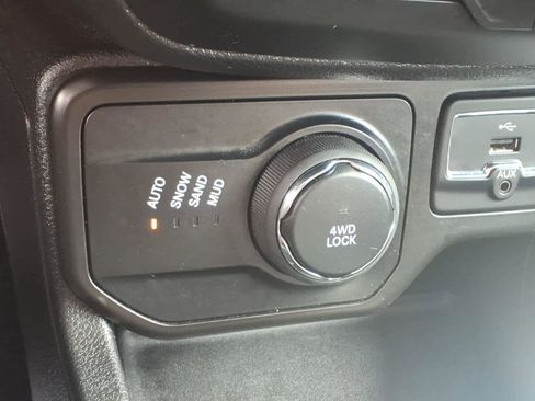 Used 2019 Jeep Renegade Altitude w/ Quick Order Package 2XM image 26