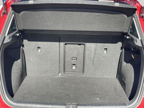 Used 2023 Volkswagen Taos SEL image 8