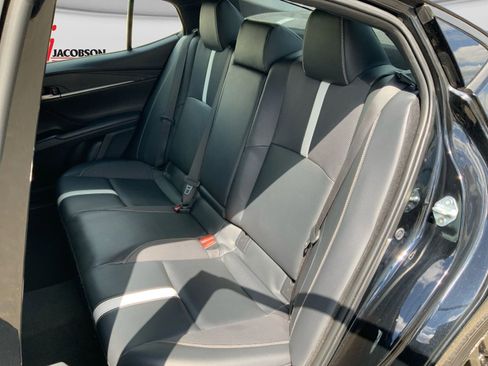 Used 2025 Toyota Camry SE FWD image 26