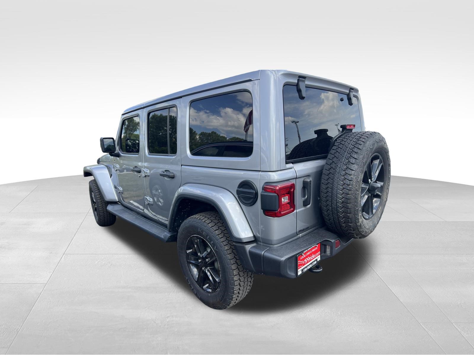 Used 2021 Jeep Wrangler Unlimited Sahara AWD/4WD image 10