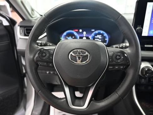 Used 2023 Toyota RAV4 Limited AWD/4WD image 23