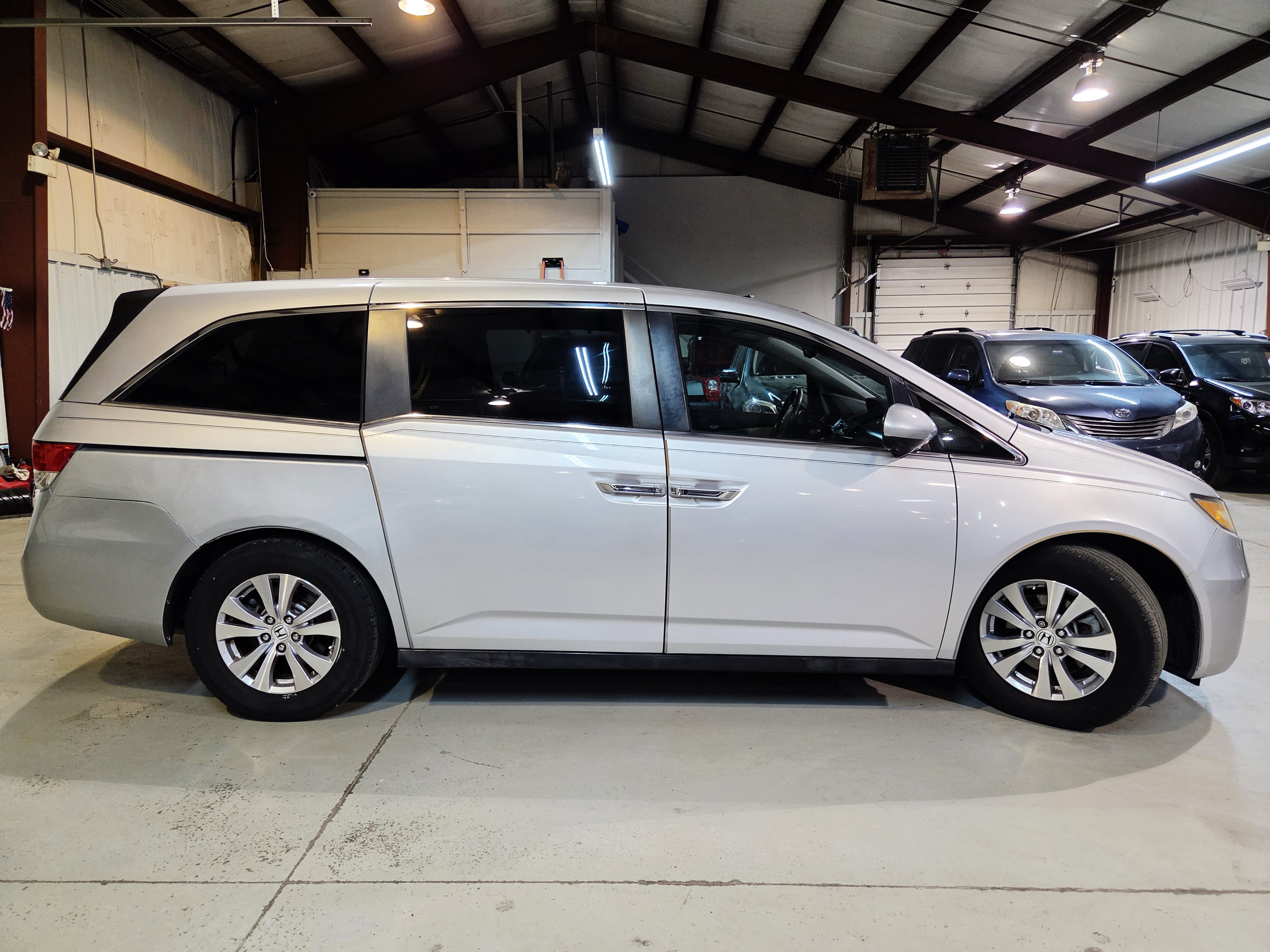 Used 2015 Honda Odyssey EX-L image 9