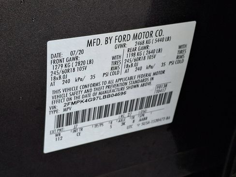 Used 2020 Ford Edge SE image 27