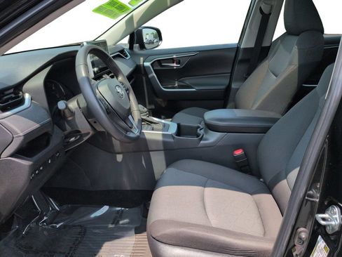 Used 2025 Toyota RAV4 XLE w/ Convenience Package AWD/4WD image 19