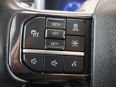 Used 2023 Ford F350 Platinum AWD/4WD image 18