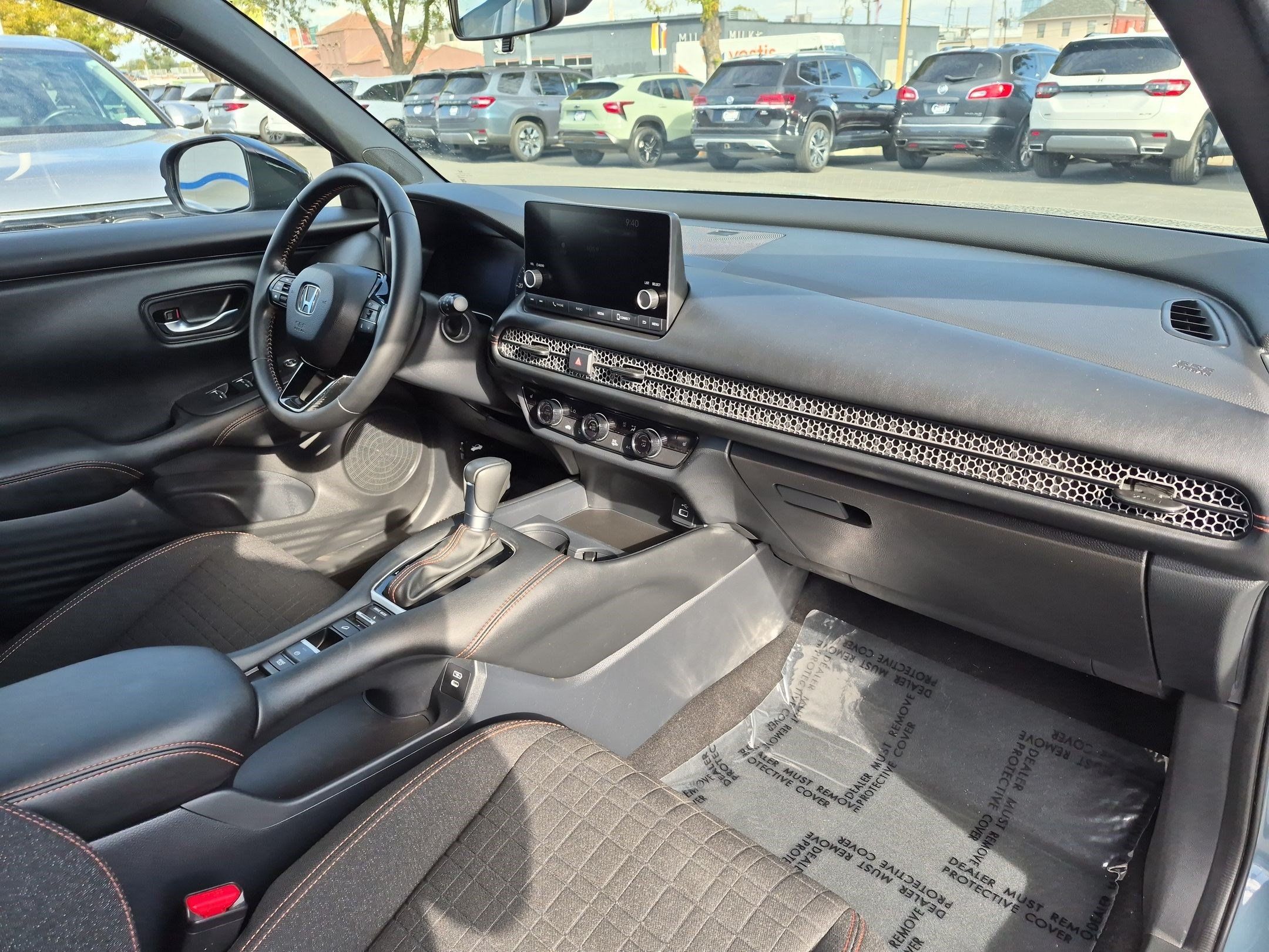 Certified 2025 Honda HR-V Sport image 31