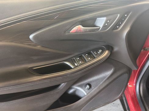 Used 2019 Buick Envision Essence AWD/4WD image 10