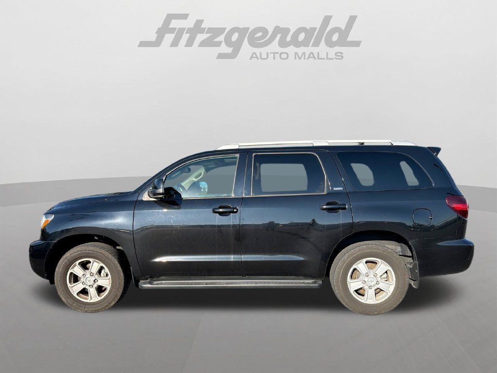 Used 2019 Toyota Sequoia SR5 w/ Premium Package AWD/4WD image 6
