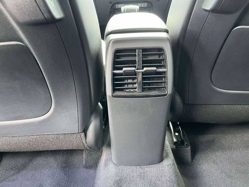 Certified 2025 Kia Niro EX FWD image 5
