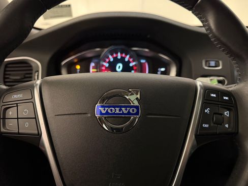 Used 2016 Volvo S60 T5 Premier FWD image 23