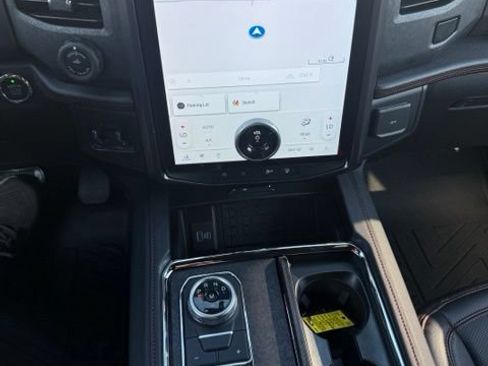 Used 2024 Ford Expedition Max Limited AWD/4WD image 31