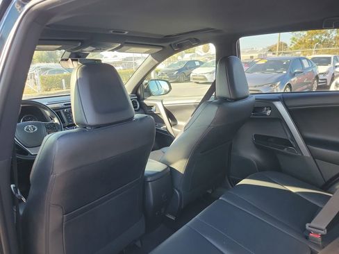 Used 2018 Toyota RAV4 SE w/ Power Extra Value Package image 10