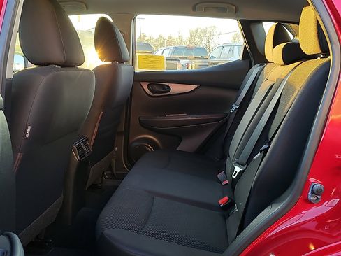 Used 2018 Nissan Rogue Sport S w/ S Appearance Package image 10