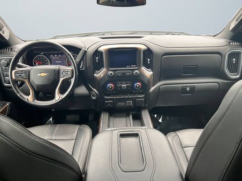 Used 2019 Chevrolet Silverado 1500 High Country w/ Z71 Off-Road Package AWD/4WD image 10
