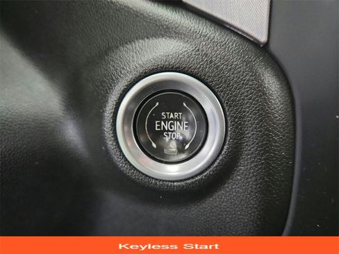 Used 2020 GMC Sierra 2500 SLE image 32