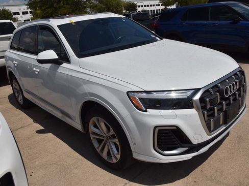 Used 2025 Audi Q7 3.0T Premium Plus AWD/4WD image 4