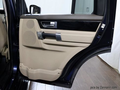 Used 2016 Land Rover LR4 HSE AWD/4WD image 36