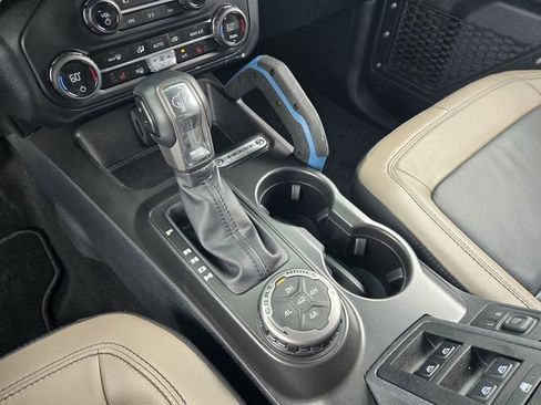 Used 2023 Ford Bronco Wildtrak AWD/4WD image 18