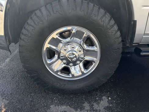 Used 2017 RAM 3500 Tradesman w/ Chrome Appearance Group image 34