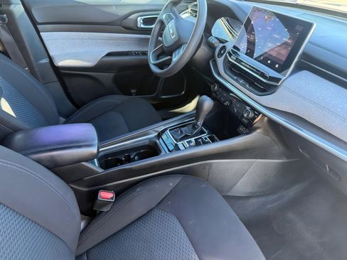 Used 2023 Jeep Compass Sport image 12